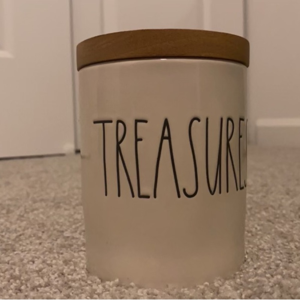 Rae Dunn canister